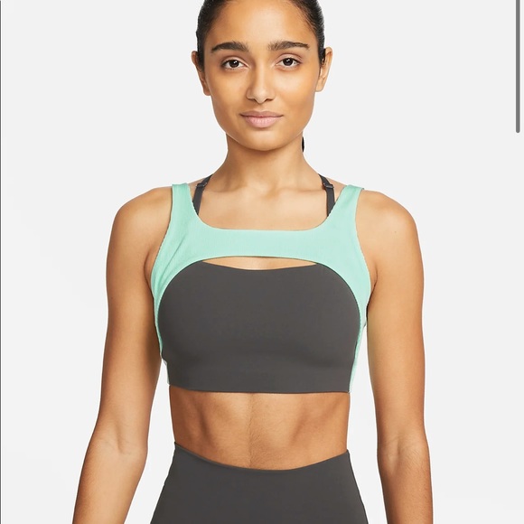 Nike Other - 🎉HP🎉Nike Indy colorblock mint & charcoal keyhole sports bra